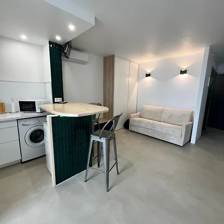Face A La Apartment
